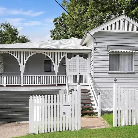 Holiday home Strathendrick Timeless Queenslander Haven Near Cbd Brisbane