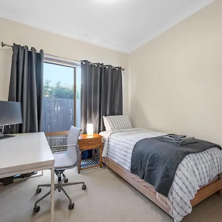 Holiday home Open Plan 3 Bedroom House - Taringa