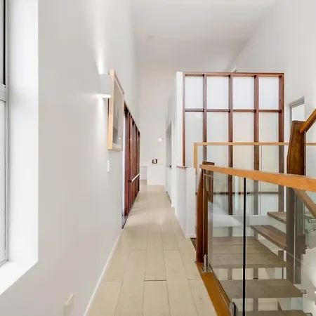Exclusive Stylish Townhome - New Farm *