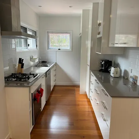 Villa Teneriffe, Walk To River, Onsite Parking