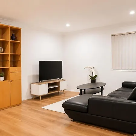 Mt Gravatt Affordable 4 Bedroom Family | Sleep 8