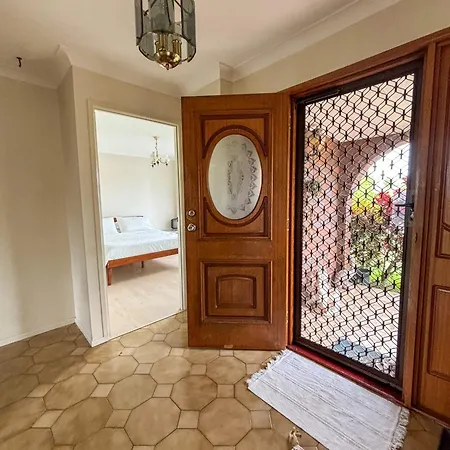 Guest W Private Entrance - Sunnybank Hills Guest house 3*
