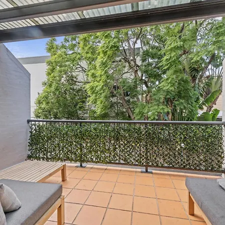 Quaint Townhouse In Bustling Locale * Brisbane