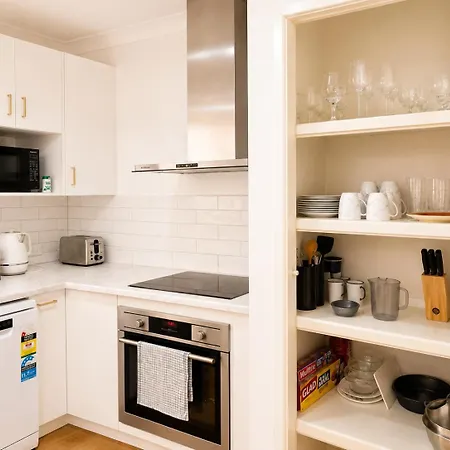 Holiday home Mt Gravatt Affordable 4 Bedroom Family | Sleep 8 *