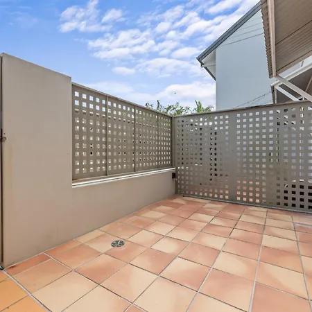 Holiday home Quaint Townhouse In Bustling Locale Brisbane
