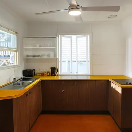Greenslopes Retreat Stylish Near Hospital Brisbane
