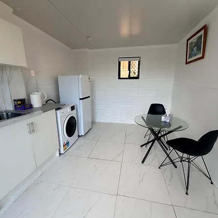 Guest house Rare Find! Private Granny Flat In Prime Area Brisbane