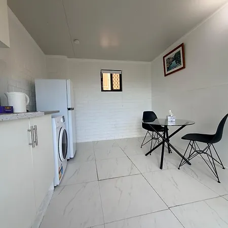 Rare Find! Private Granny Flat In Prime Area * Brisbane