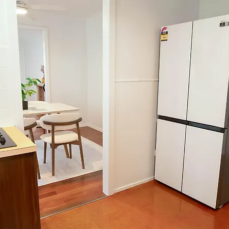 Greenslopes Retreat Stylish Near Hospital Holiday home Brisbane