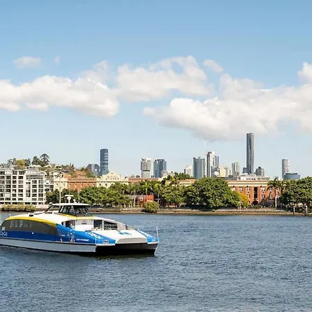 Holiday home Blissful Bulimba! - 3bed-2 5bath-1car - Townhouse *