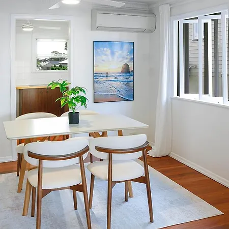 Greenslopes Retreat Stylish Near Hospital Holiday home