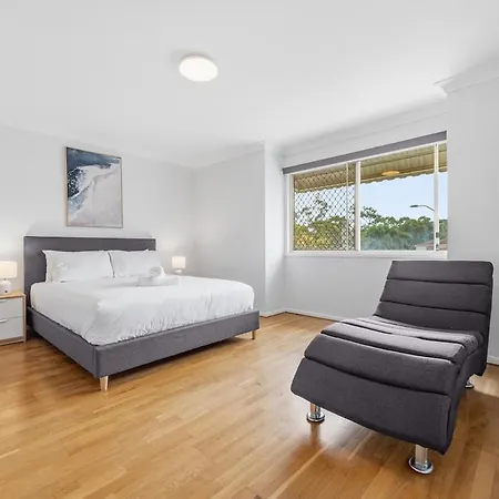 4br House Close To Sunnybank, Qeii Hospital,griffith Nathan,nissan Arena Brisbane