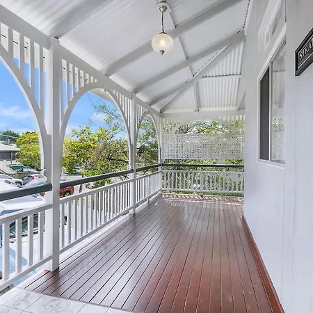 Strathendrick Timeless Queenslander Haven Near Cbd