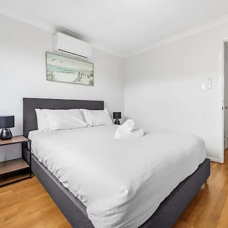 4br House Close To Sunnybank, Qeii Hospital,griffith Nathan,nissan Arena Brisbane