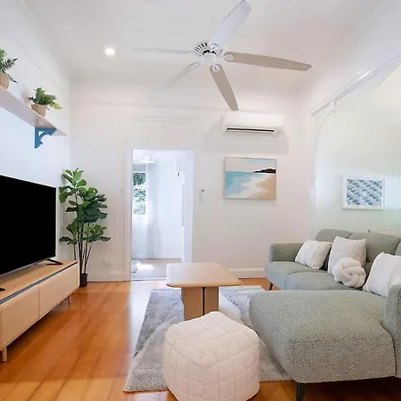 Strathendrick Timeless Queenslander Haven Near Cbd