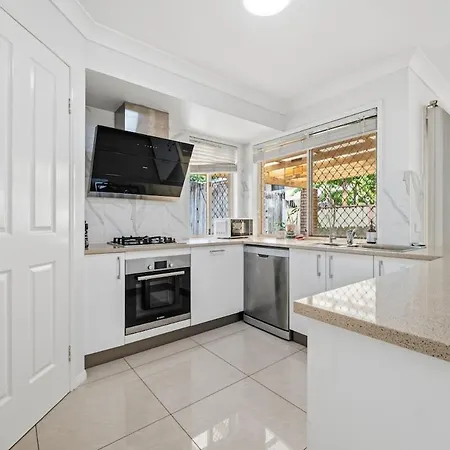 4br House Close To Sunnybank, Qeii Hospital,griffith Nathan,nissan Arena * Brisbane