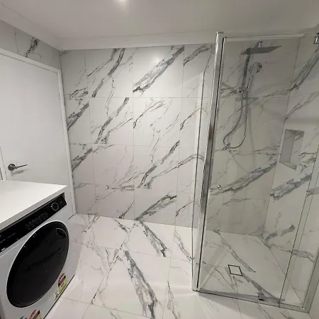Villa Pet Friendly & Sunnybank Luxury House Brisbane