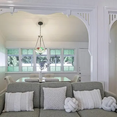 Strathendrick Timeless Queenslander Haven Near Cbd *