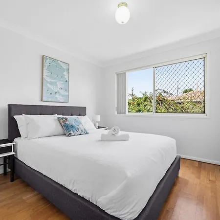 4br House Close To Sunnybank, Qeii Hospital,griffith Nathan,nissan Arena *