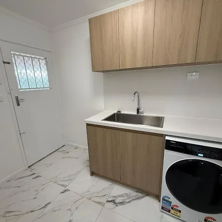 Pet Friendly & Sunnybank Luxury House Villa