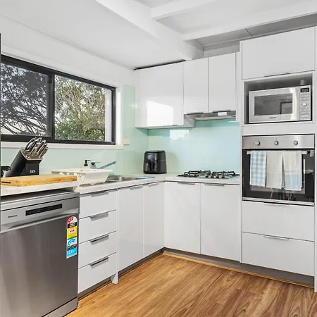 Family Retreat Pool Games Bbq Near Cbd Holiday home