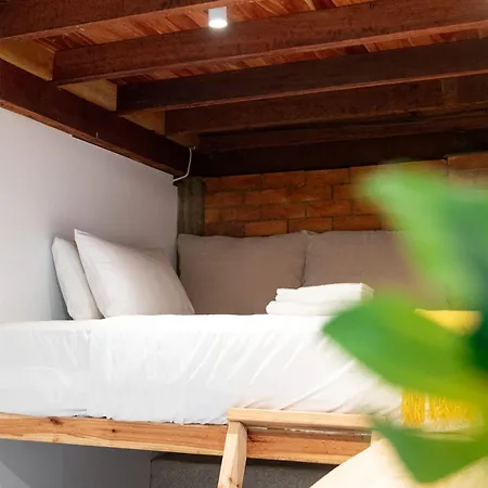 Greenslopes Retreat Stylish Near Hospital Holiday home *