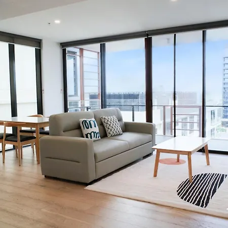 Apartment Kozyguru | South | Prime Skyline Retreat