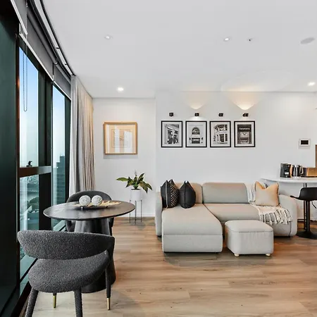 Apartment Skytower Level 53 Free Parking Sleeps 5 Cbd *