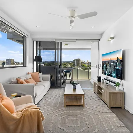 Luxury 2bed2bath With Pool, Parking, Gym And Views Apartment *