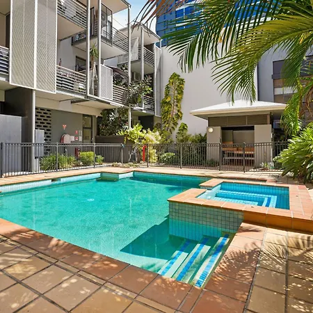 Peaceful 1-bed Near Brisbane's Heart Apartment *