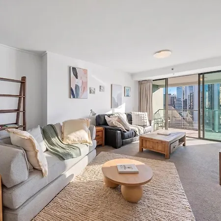 Apartment With Stunning River Views Up To 6 Guests And 2 Parking Brisbane