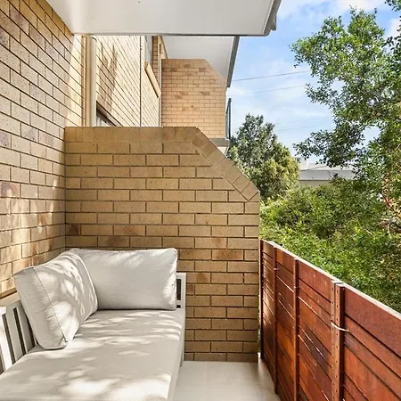 Apartment Spacious 2br Stay, Parking Pool & Balcony *