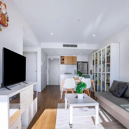 Windward - Inner-city Skyline With Pool Access Apartment