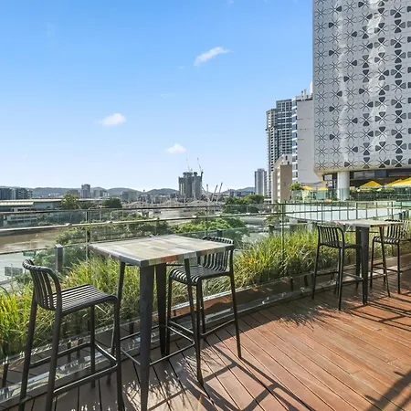 2b2b High Floor With Riverview & Parking Apartment Brisbane