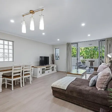 Apartment Spacious Comfortable Unit With Free Parking & Pool