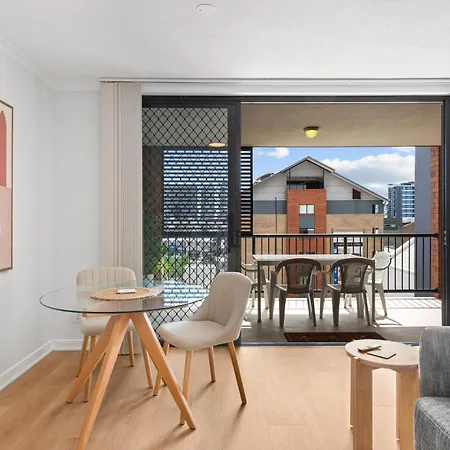 Galleries On Brunswick Apartment *