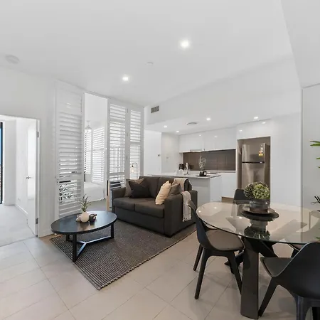 Apartment Penthouse Sleeps 8 - Cbd Views - Pools- Games - Baby Brisbane