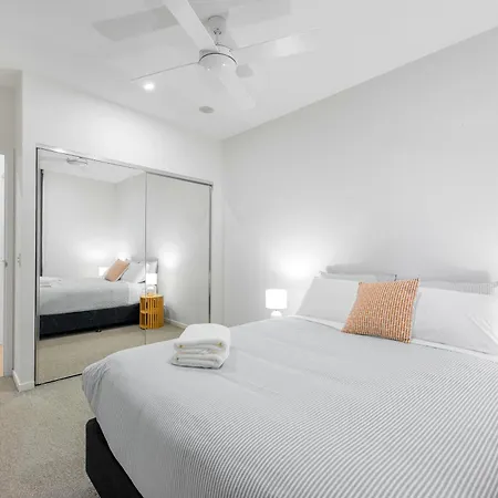 The Park Life A West End 2 Bed Retreat Apartment *