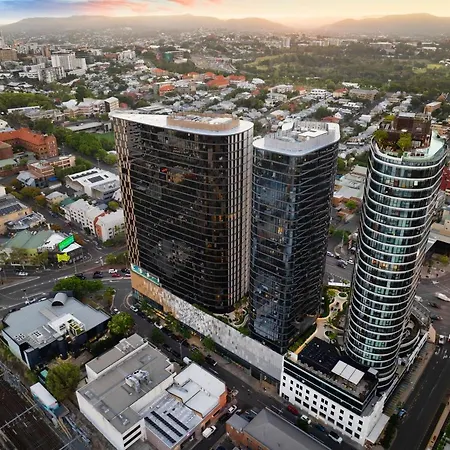 Twilight Views 2br In Fortitude Valley & Parking *