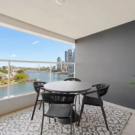 Oasis 2bed-1bath-1car-views Brisbane