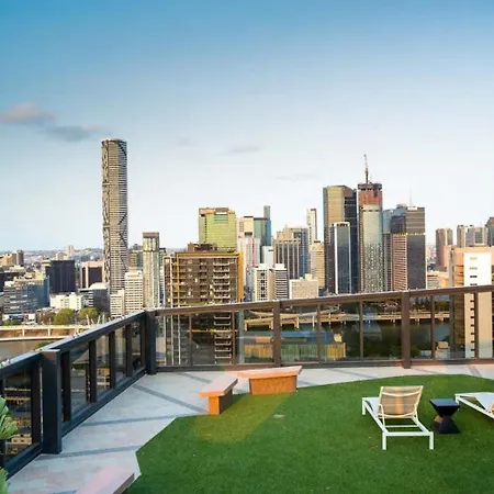 Big And Modern 3br Southbank Apartment