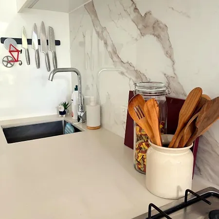 Apartment Stylish 1br With Pool & Gym *