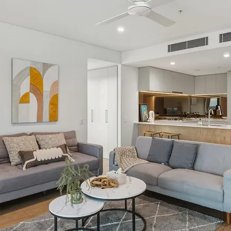 2b2b High Floor With Riverview & Parking Apartment *
