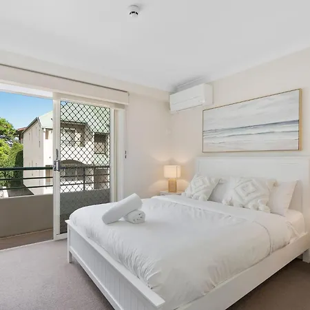 Comfortable With Pool Access Apartment Brisbane