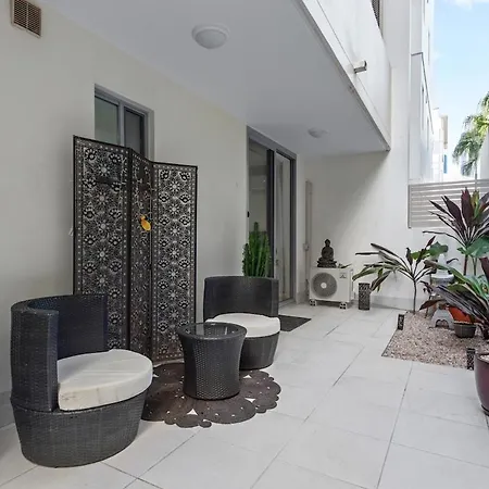 Apartment Spacious Comfortable Unit With Free Parking & Pool *