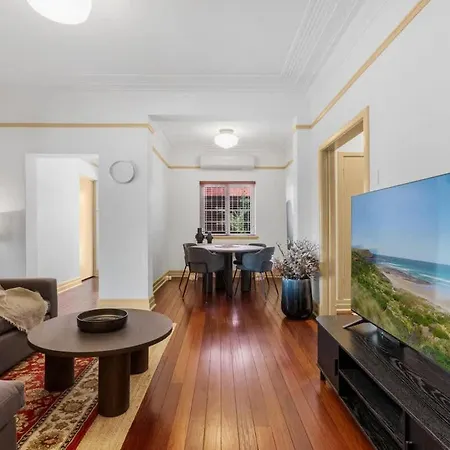 Art Deco Elegance In New Farm
