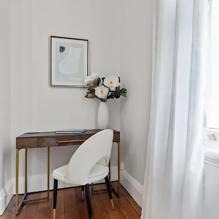 Apartment Art Deco With Modern Twist 1bed-1bath-1car-new Farm Brisbane
