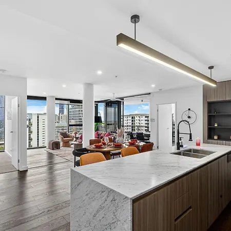 31f Premium 3br Skyline River Views One *