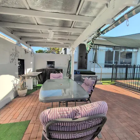 Peaceful, Pool, Lowtox, B'fast Included, Yoga Yard