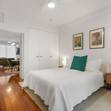 Peaceful 1-bed Near Brisbane's Heart